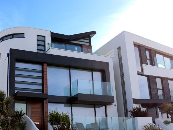 Yalıkavak'ta Deniz Manzaralı Modern Villa - fotoğraf 1